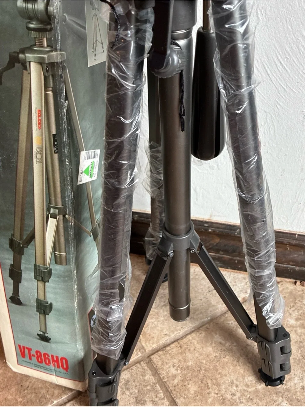 Solidex Camera Tripod with Pan-Tilt Head in Gray and Black